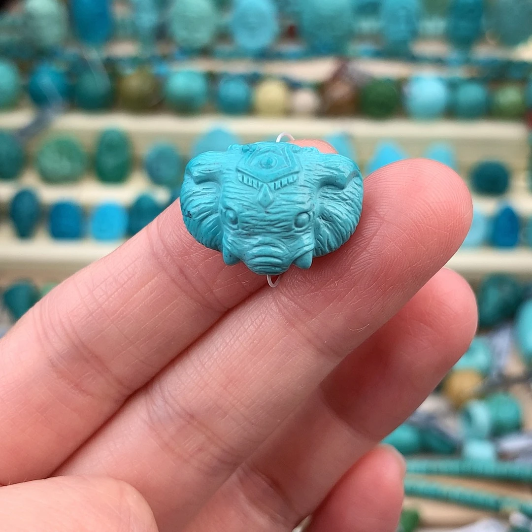 绿松石未镶嵌珠宝奇石