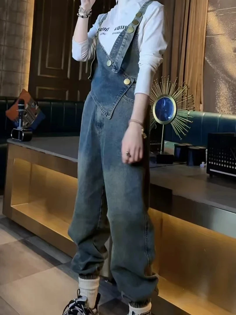 2025年春季新款减龄不规则连体牛仔背带裤微胖大码女装显瘦连体裤