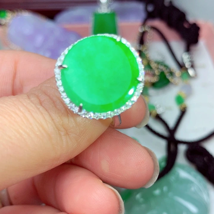翡翠戒指未镶嵌戒指
