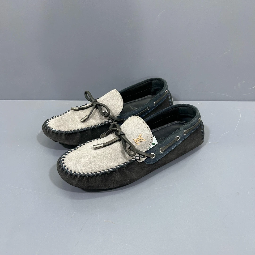 95新 LouisVuitton/路易威登 40.5码LV 豆豆鞋 logo小瑕疵休闲鞋
