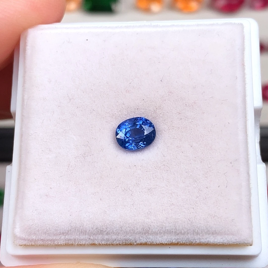 蓝宝石裸石1.2ct天然