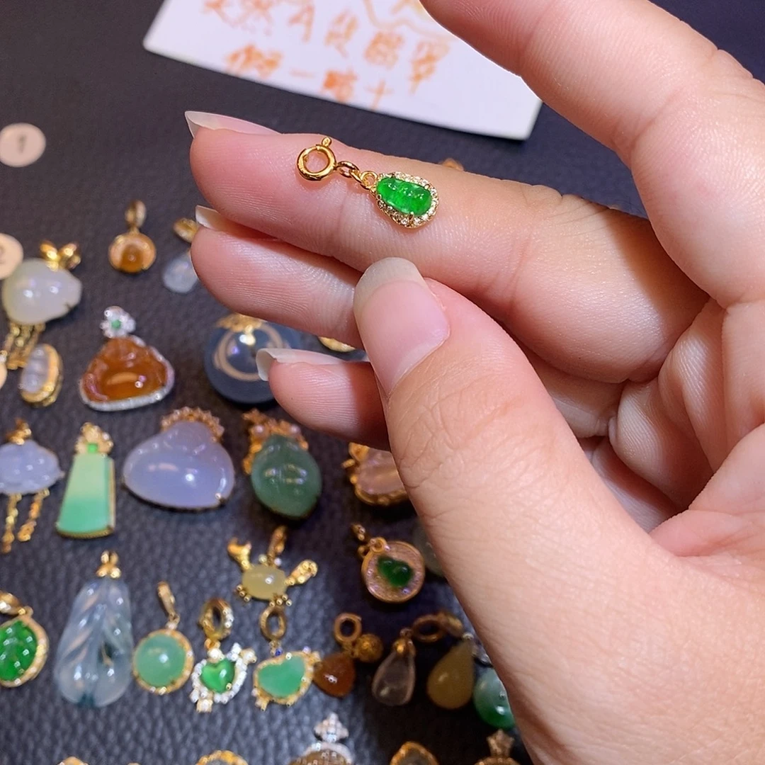 翡翠银S925镶嵌颈饰