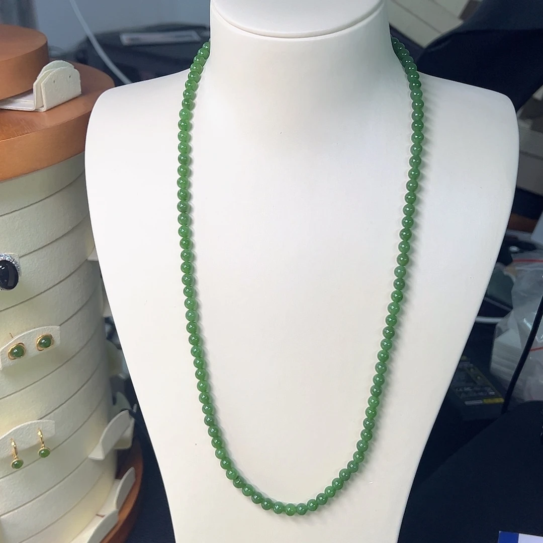 和田玉（碧玉）未镶嵌颈饰