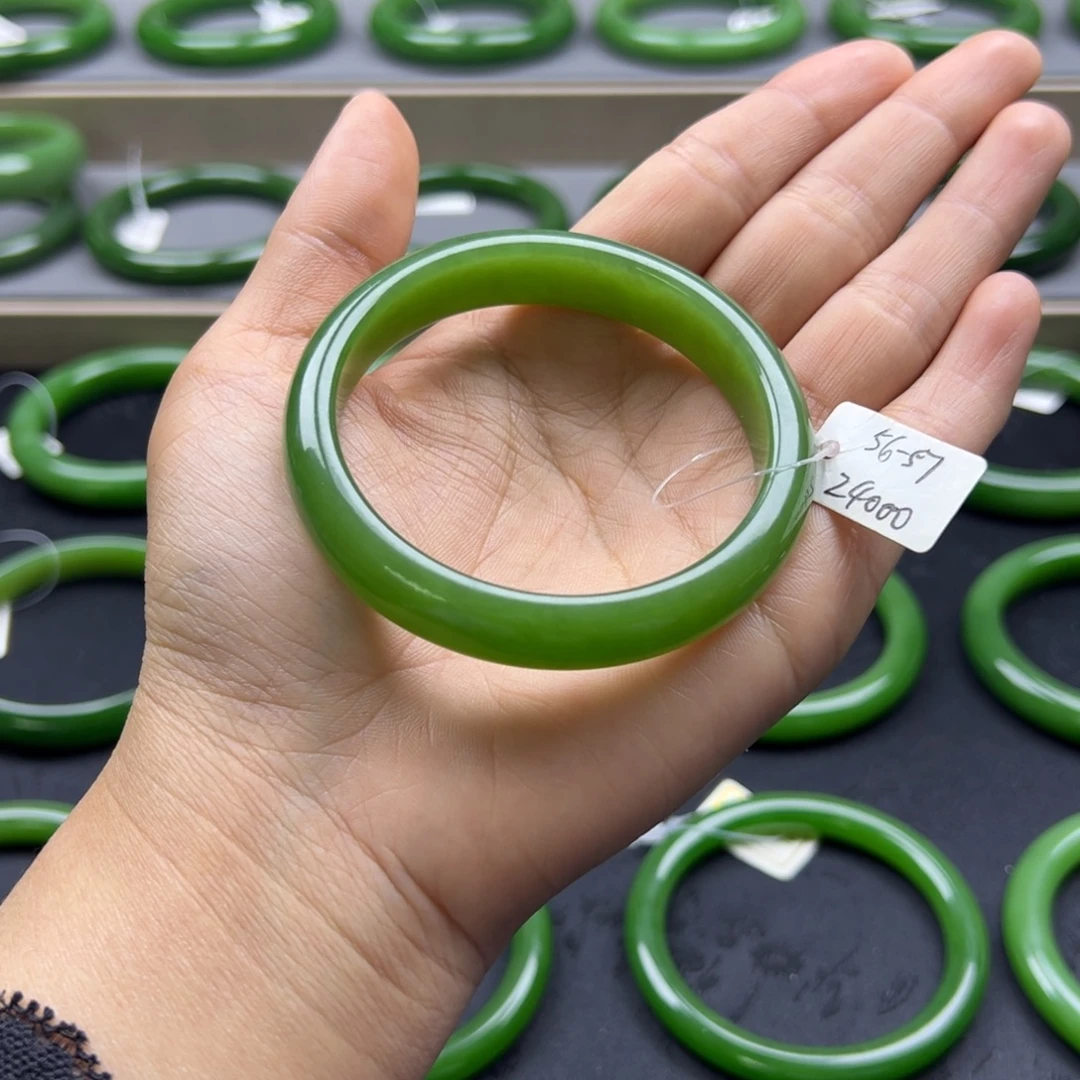 和田玉（碧玉）未镶嵌手镯