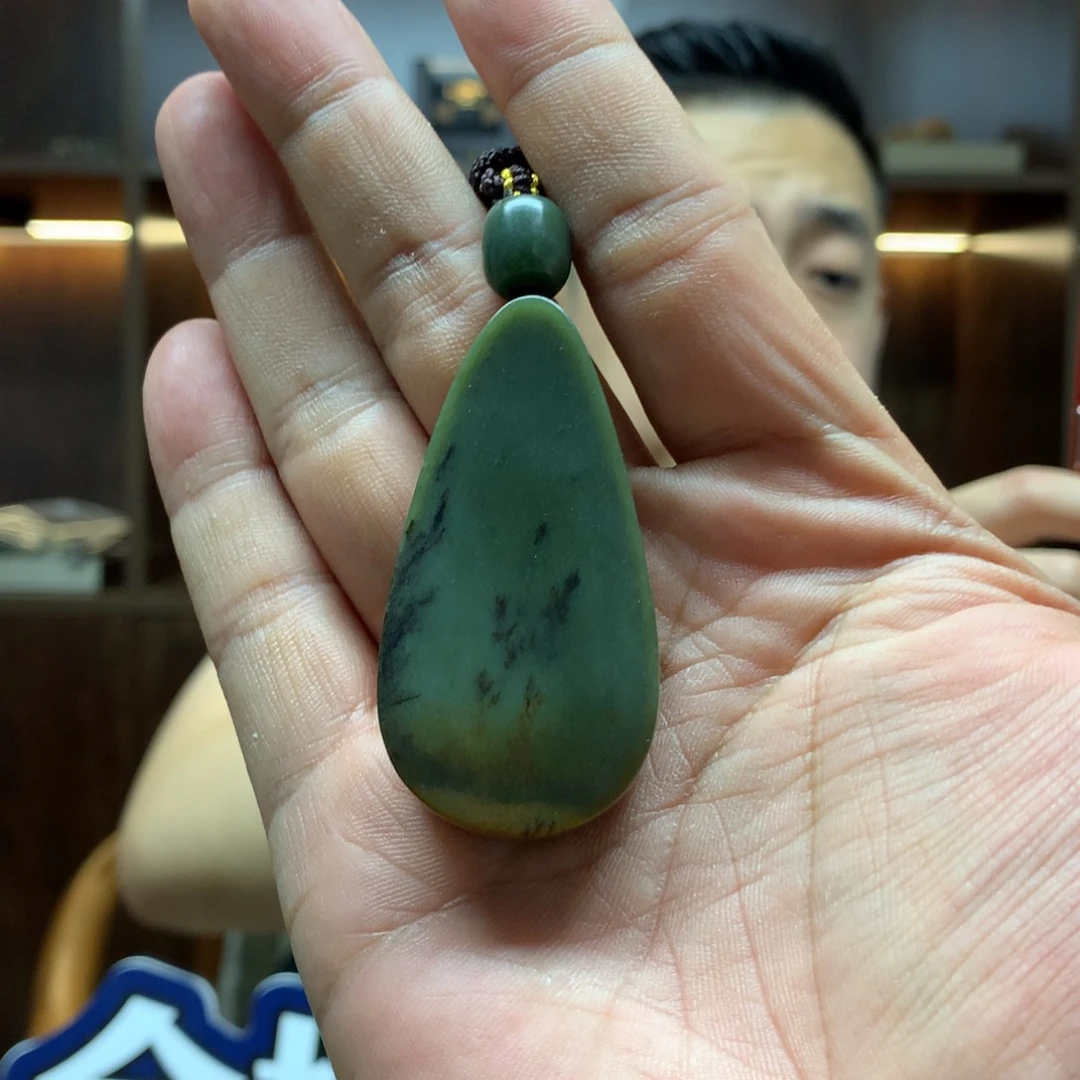突***突岫岩河磨玉（透闪石质玉）未镶嵌颈饰