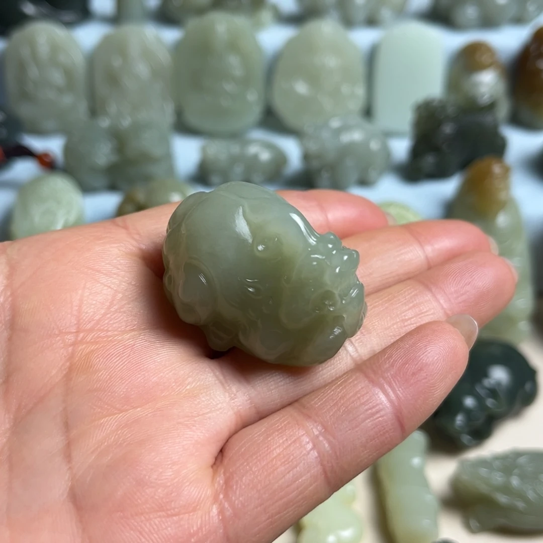 和田玉未镶嵌挂件