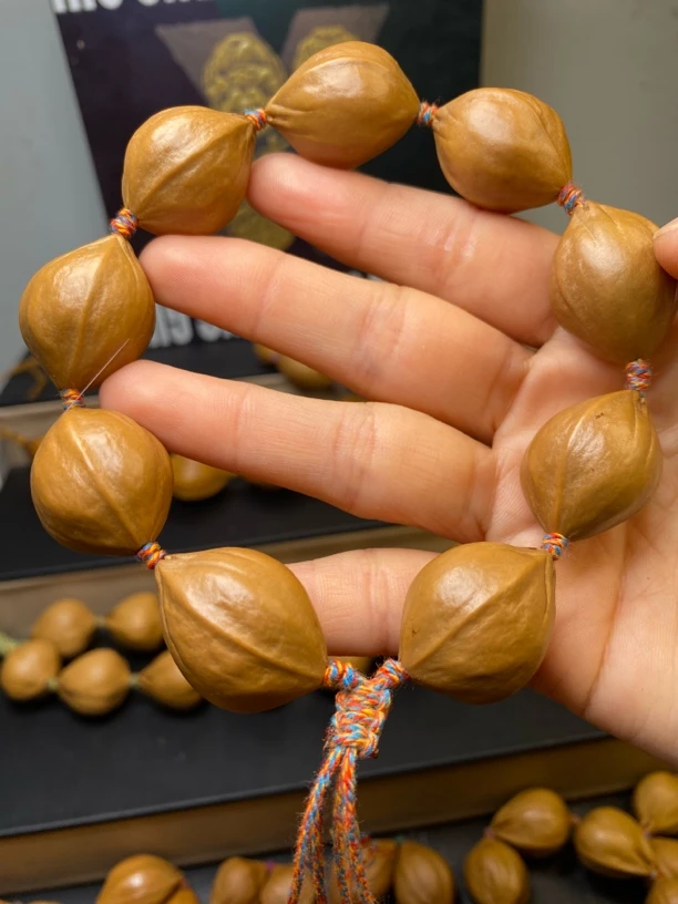 橄榄核雕2.1黑金刚铁蒜头