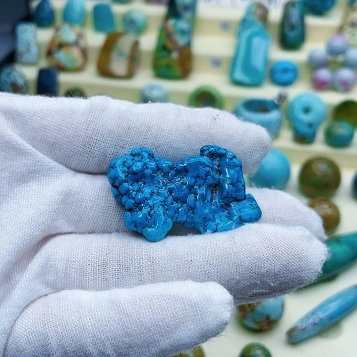 绿松石颈饰未镶嵌