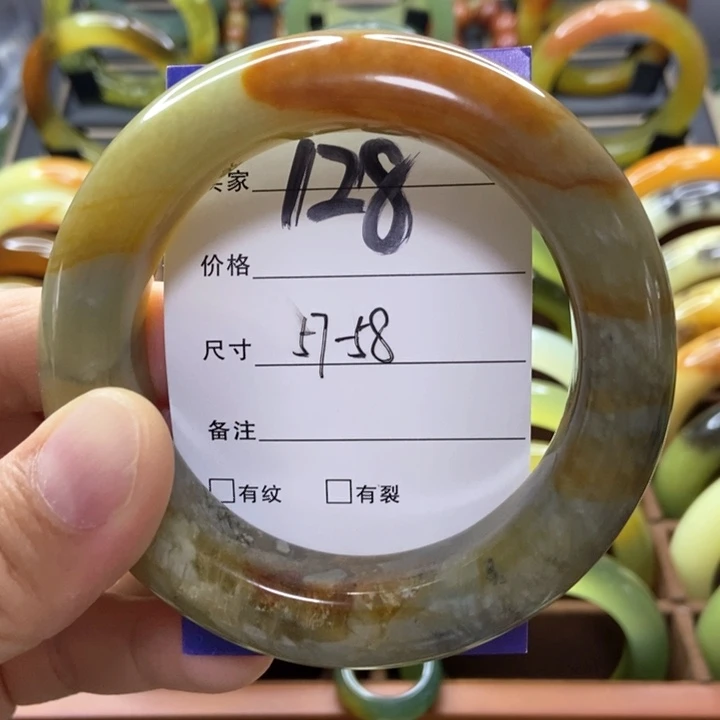 蛇纹石玉手镯未镶嵌依*