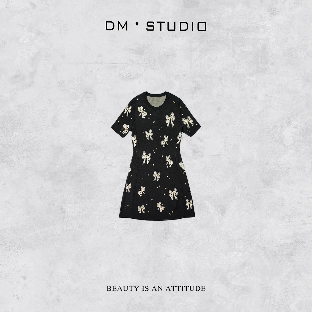 －DM•STUDIO/减龄气质小众蝴蝶结串珠织金短袖连衣裙（25S112）