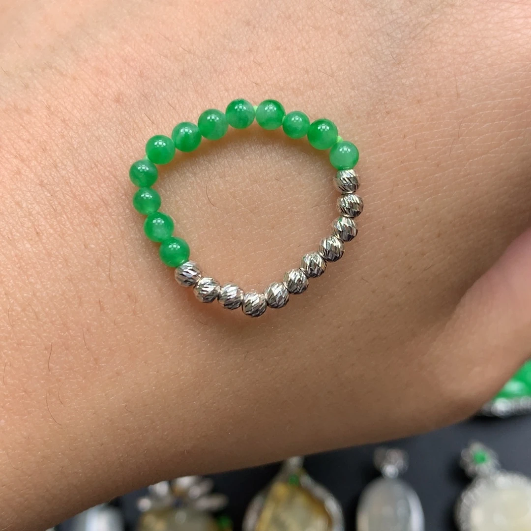 翡翠18K金镶嵌戒指