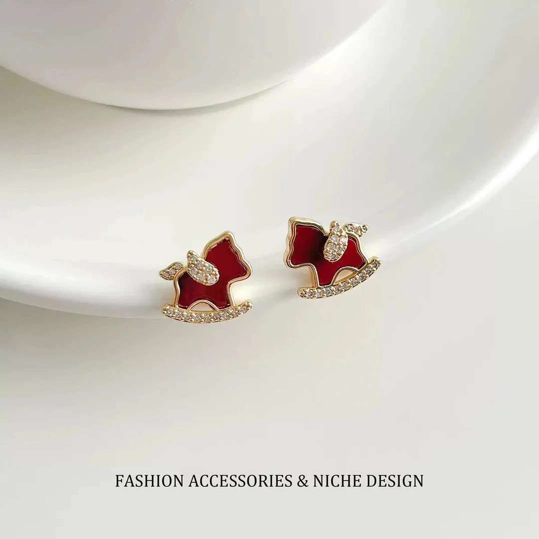 925银耳饰 S925银针【新年限定】卡通红色小飞马耳钉 6310-1