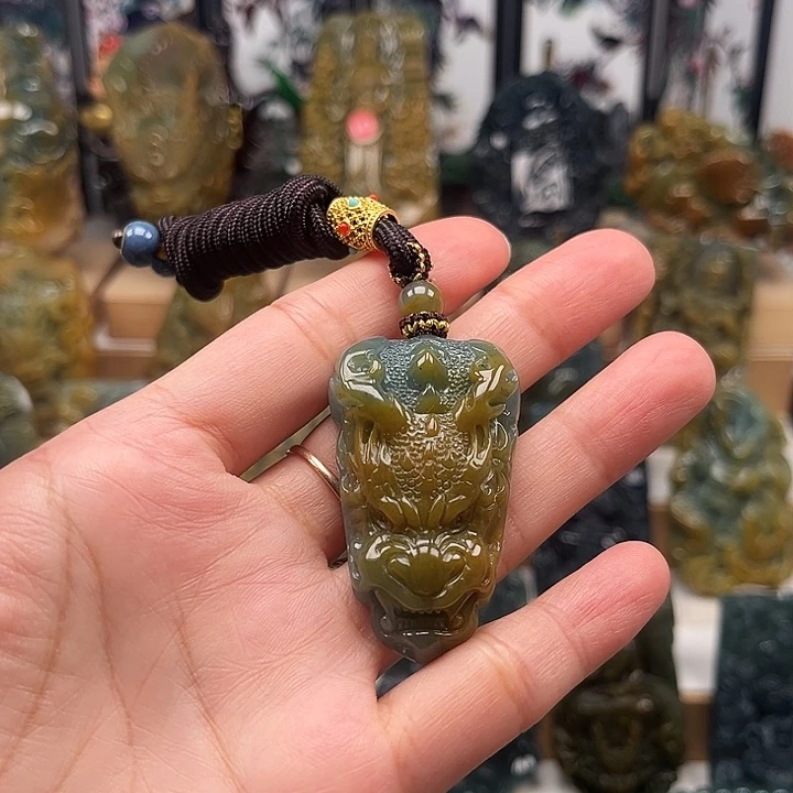 翡翠未镶嵌颈饰天然翡翠a货龙头
