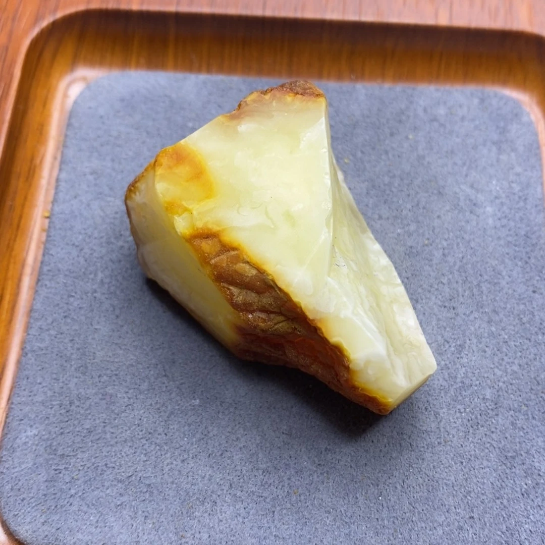 定制琥珀未镶嵌?***上胖