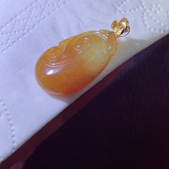 颈饰18K金镶嵌翡翠翡翠