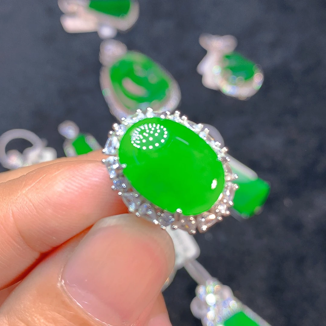 颈饰银S925镶嵌翡翠