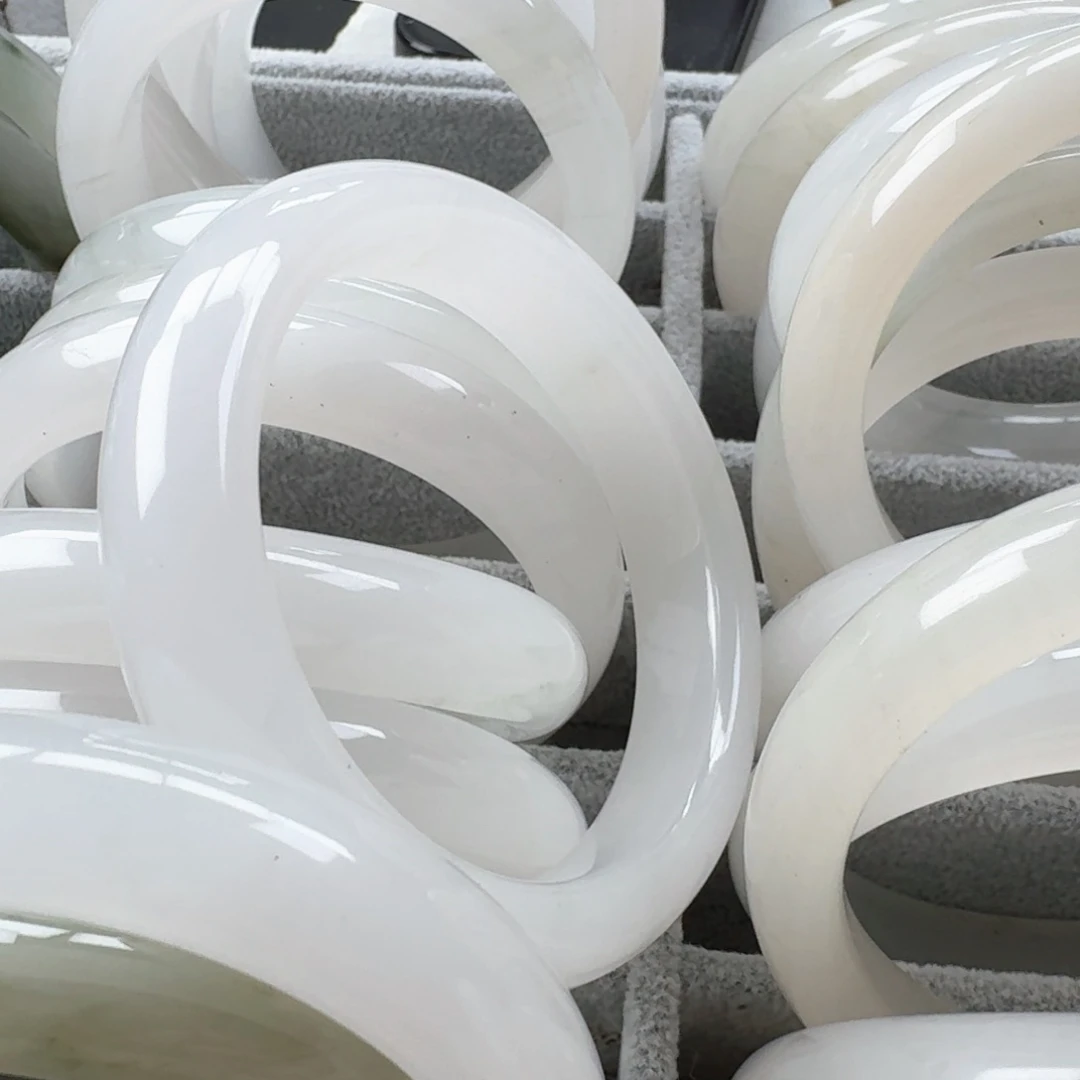 和田玉（糖玉）手镯未镶嵌