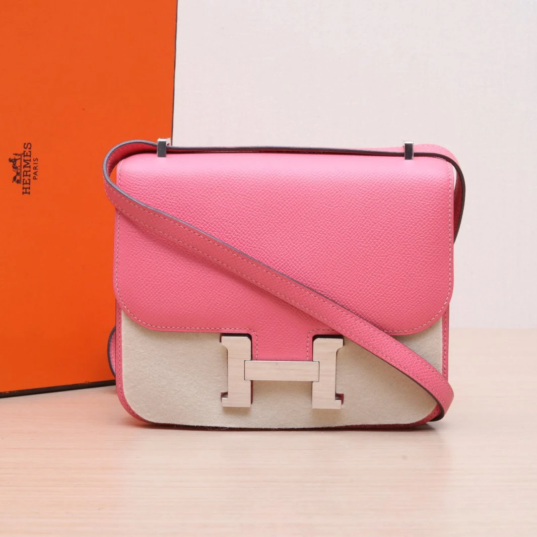 95新 Hermes/爱马仕 小花黑黑 康康19 唇膏粉 Epsom皮 D刻 银扣