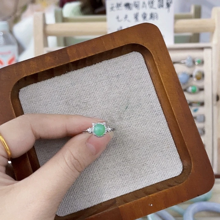 翡翠未镶嵌颈饰天然翡翠Ａ货