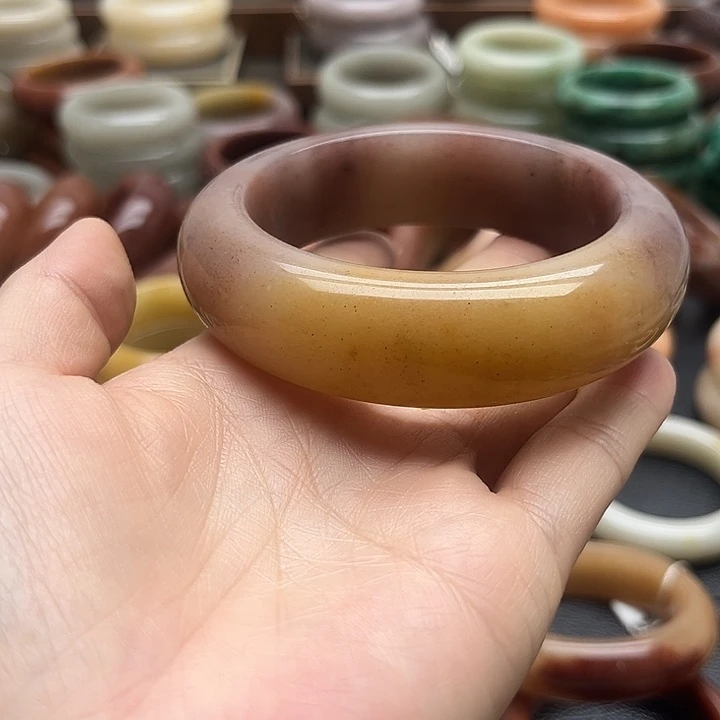 石英质玉未镶嵌手镯