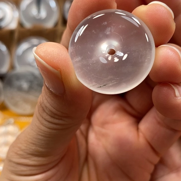 石英质玉吊坠未镶嵌