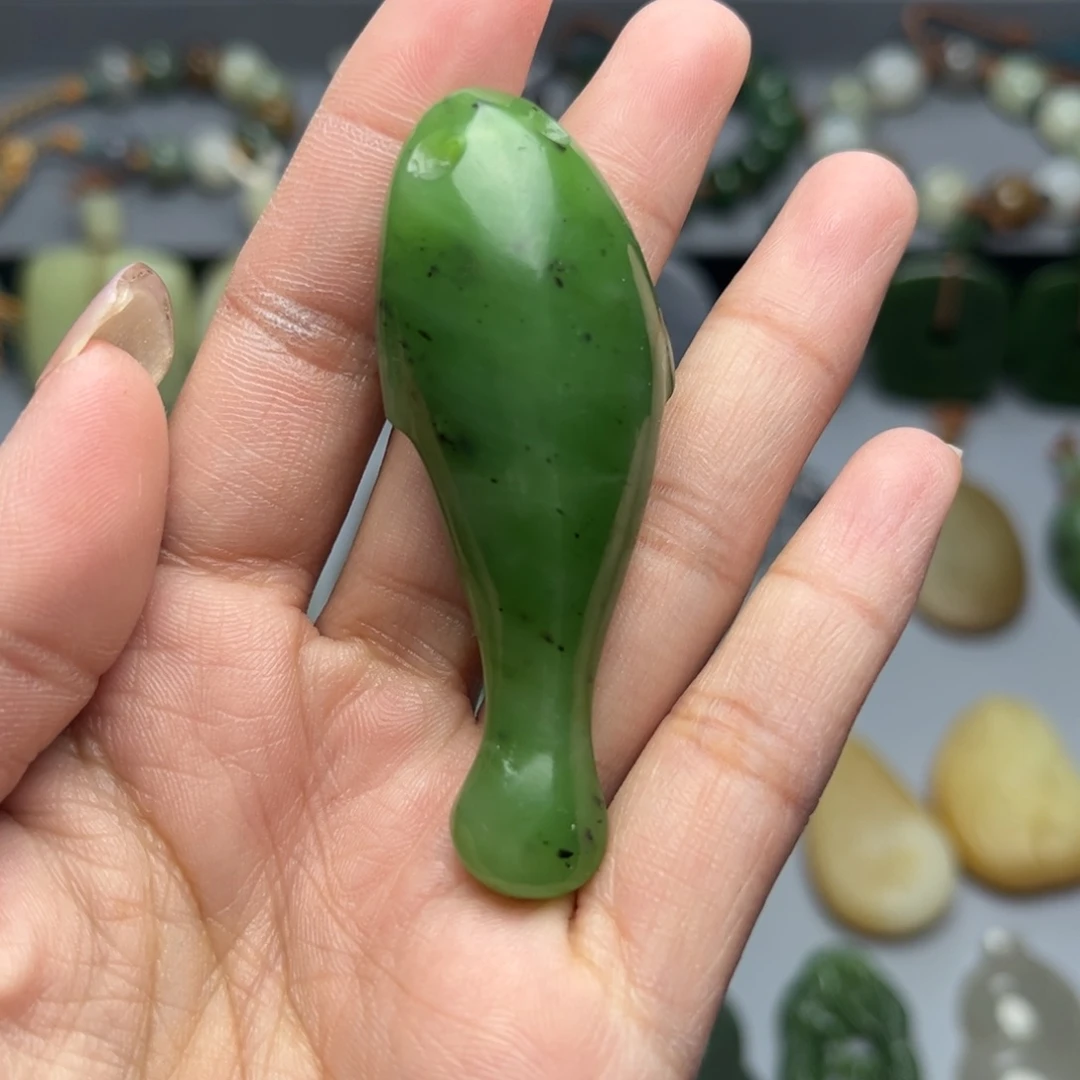 纯***良和田玉未镶嵌颈饰