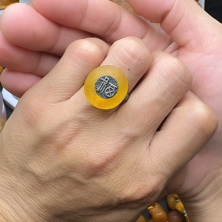 琥珀银S925镶嵌裸石天然蜜蜡戒指
