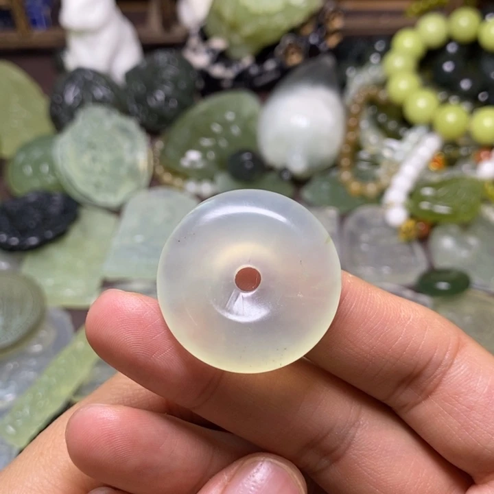 岫玉未镶嵌岫玉颈饰