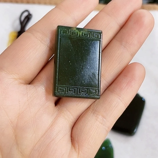 蛇纹石玉手链合金?***