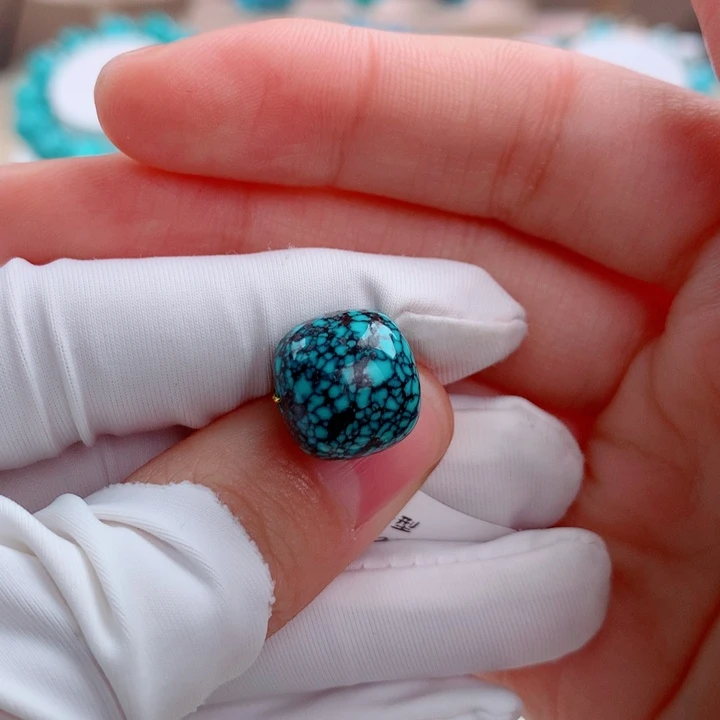 绿松石未镶嵌挂件