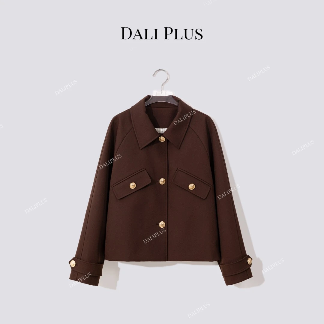 DALI PLUS“栗子色短款风衣”金扣装饰长袖外套-D5LT2323