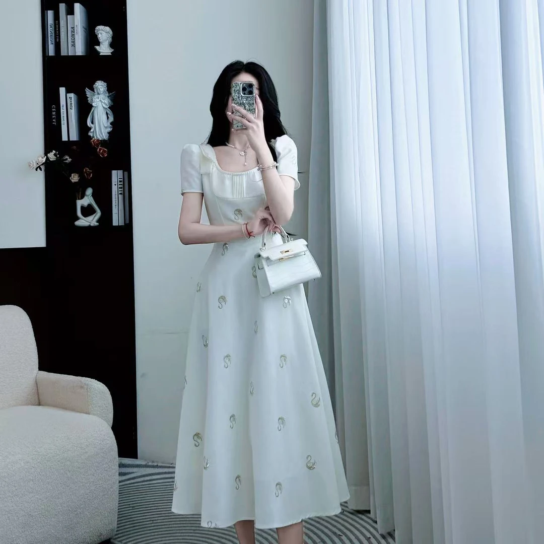 年终请沧25夏新法式气质优雅显瘦赫本高级感短袖连衣裙 10490 QC