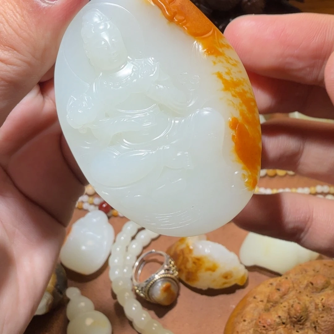 用***4和田玉未镶嵌挂件