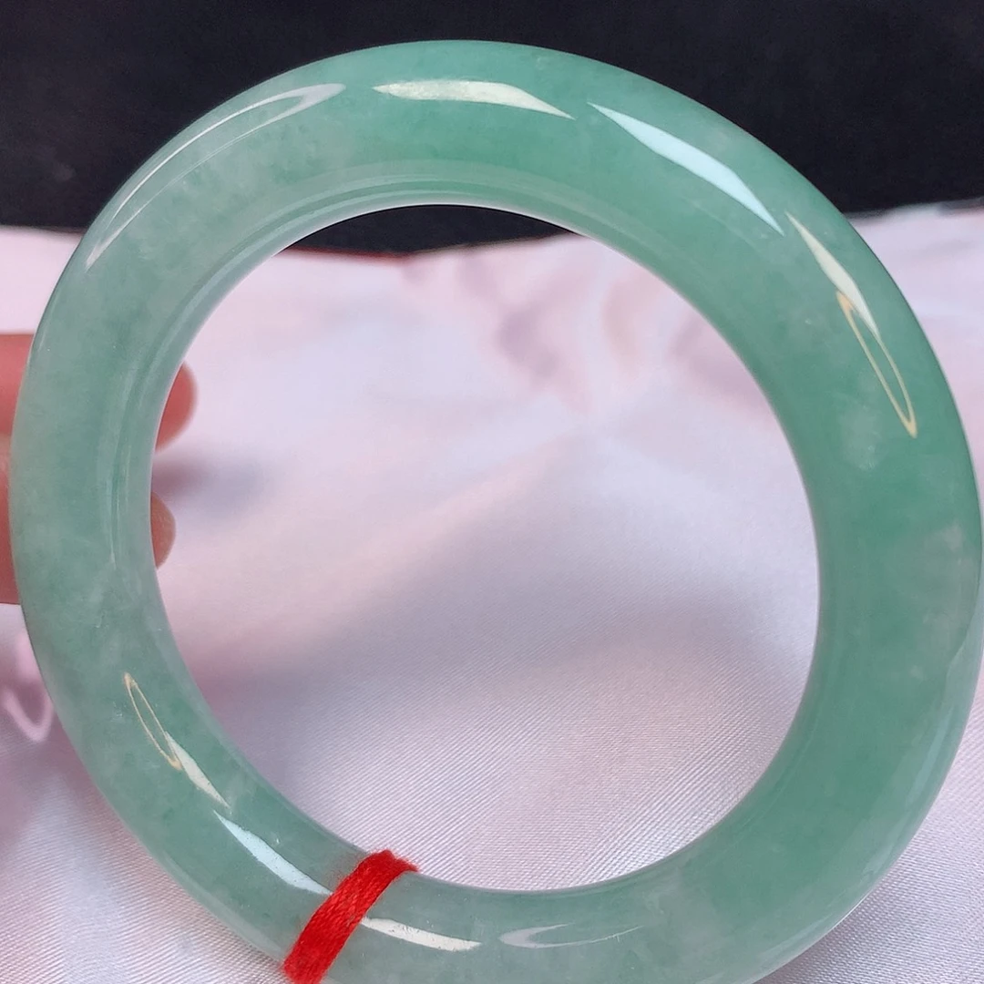 翡翠手镯未镶嵌55+ 翡翠手镯