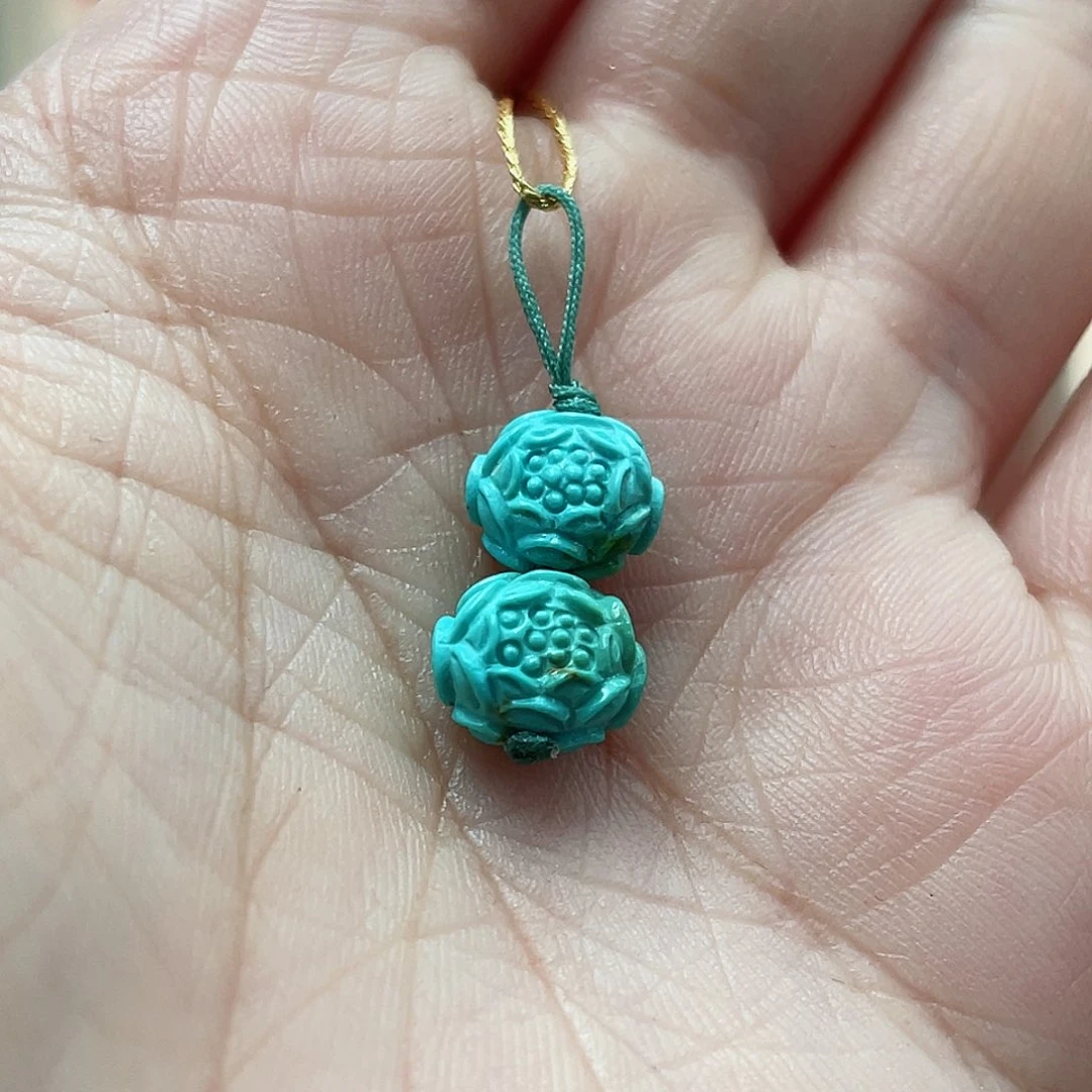 绿松石颈饰未镶嵌