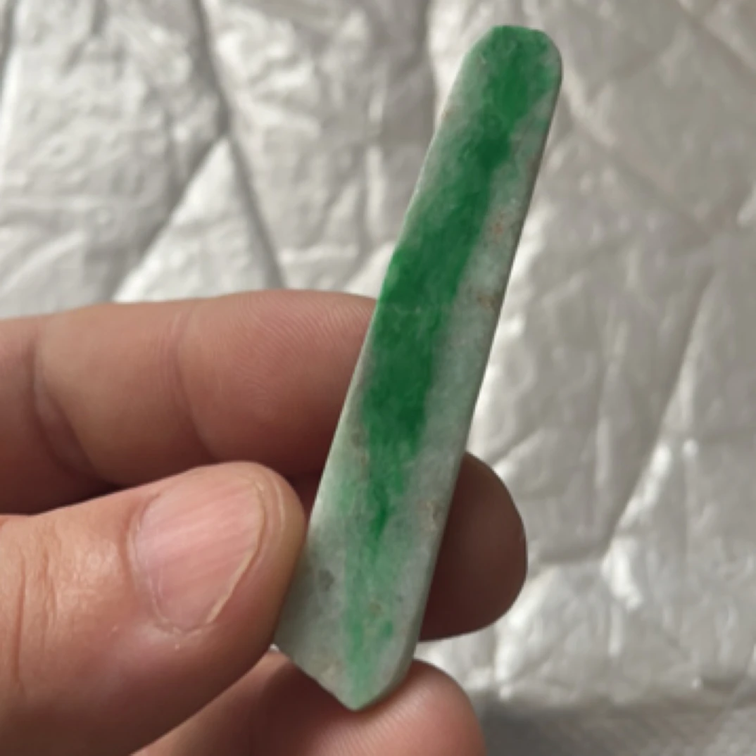 翡翠A货时尚带色细长条形小边料