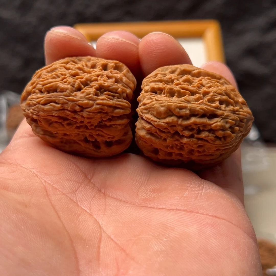 铭***…文玩核桃把件南疆35浮黄