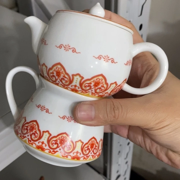 陶瓷艺术品及陶瓷壶