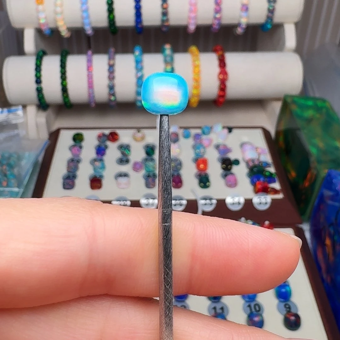 树脂制品人造欧泊卡8老型天空蓝单颗