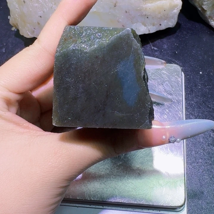 未镶嵌和田玉（糖玉）珠宝半成品
