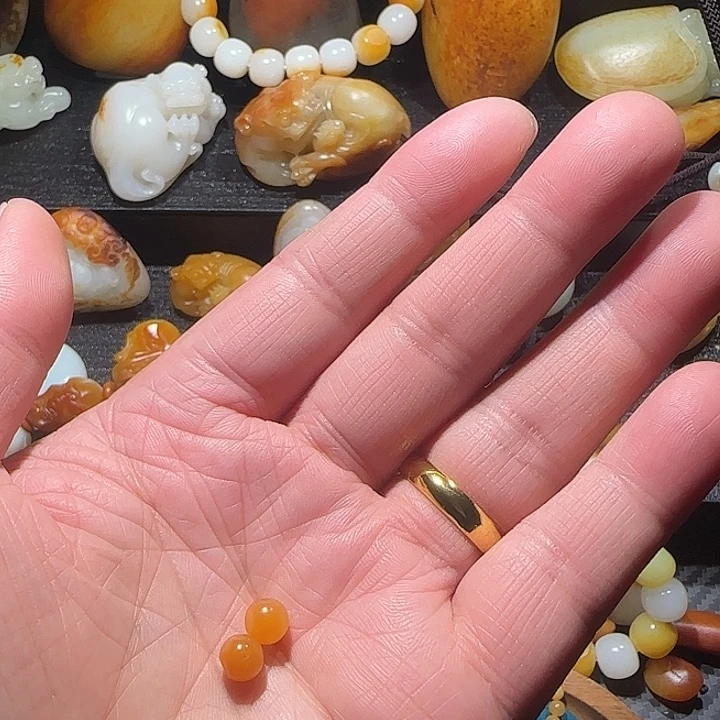 莫***一和田玉（糖玉）未镶嵌车挂