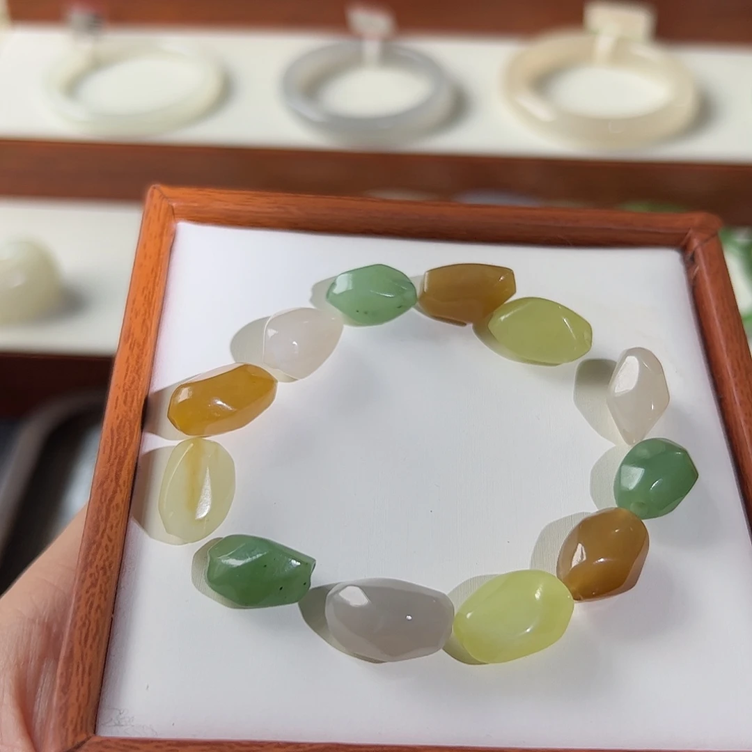 和田玉未镶嵌吊坠(不含链)单个