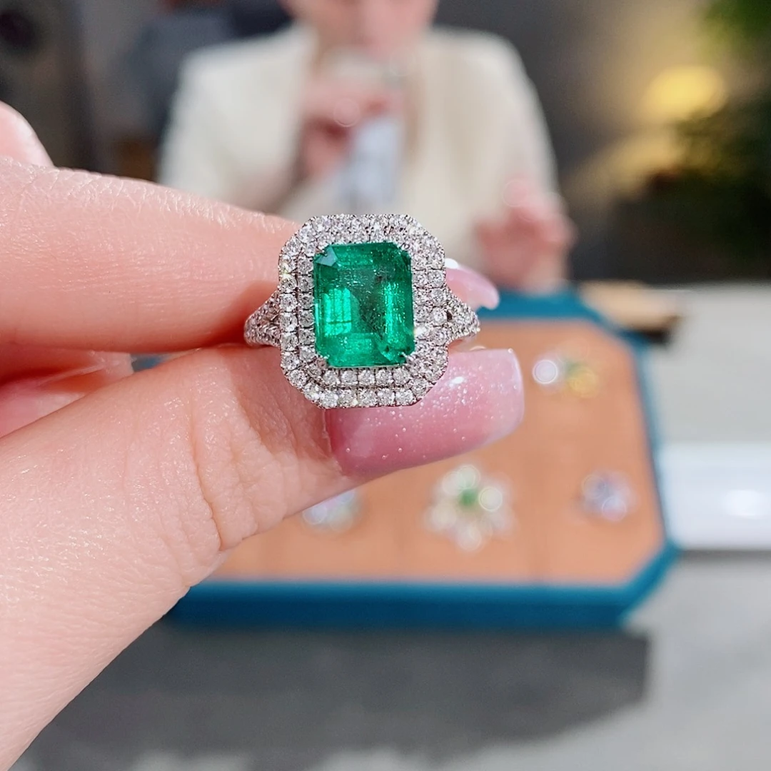 祖母绿戒指18K金镶嵌1.98ct