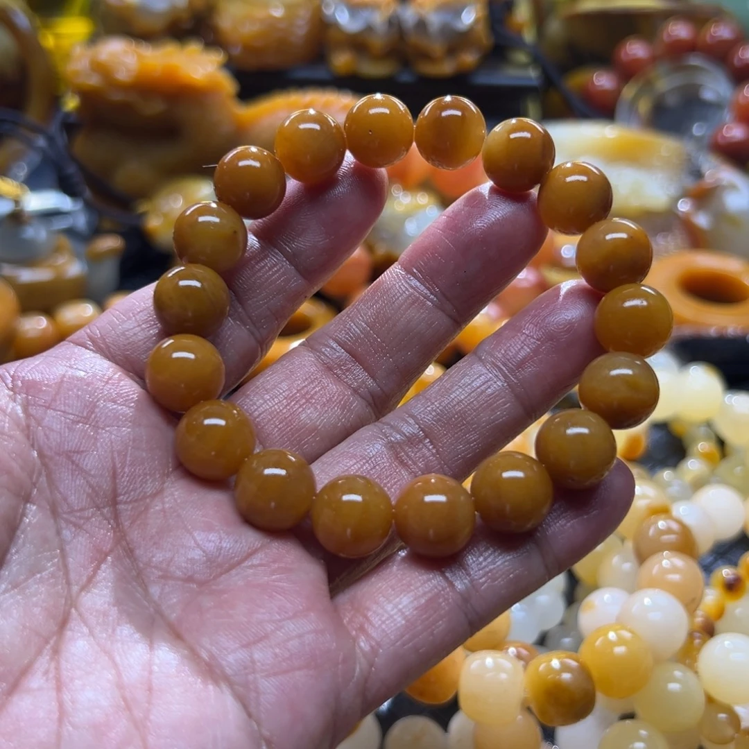 石英质玉未镶嵌颈饰