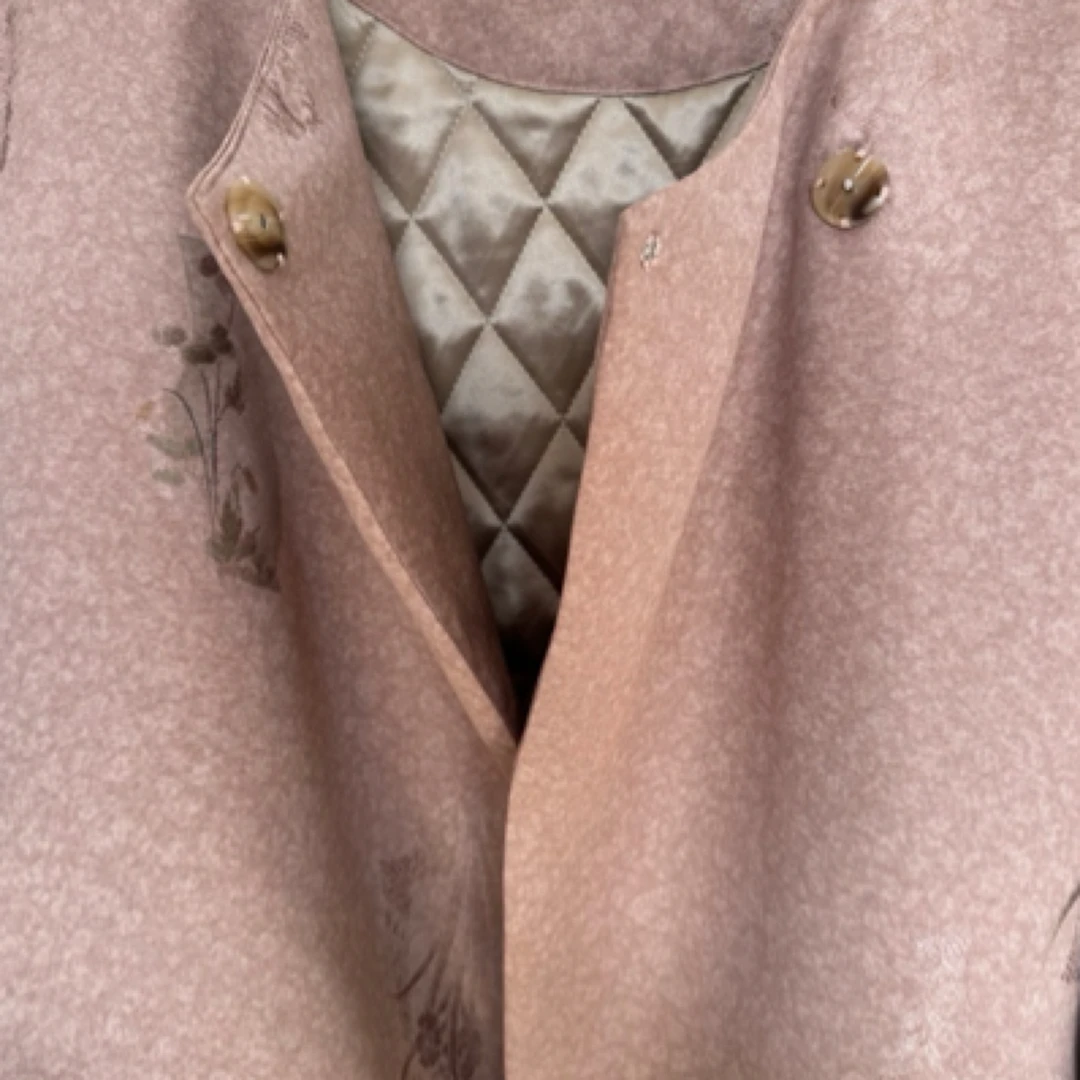 真丝正绢手工驼绒短袄，夹里100%纯驼绒，内衬真丝