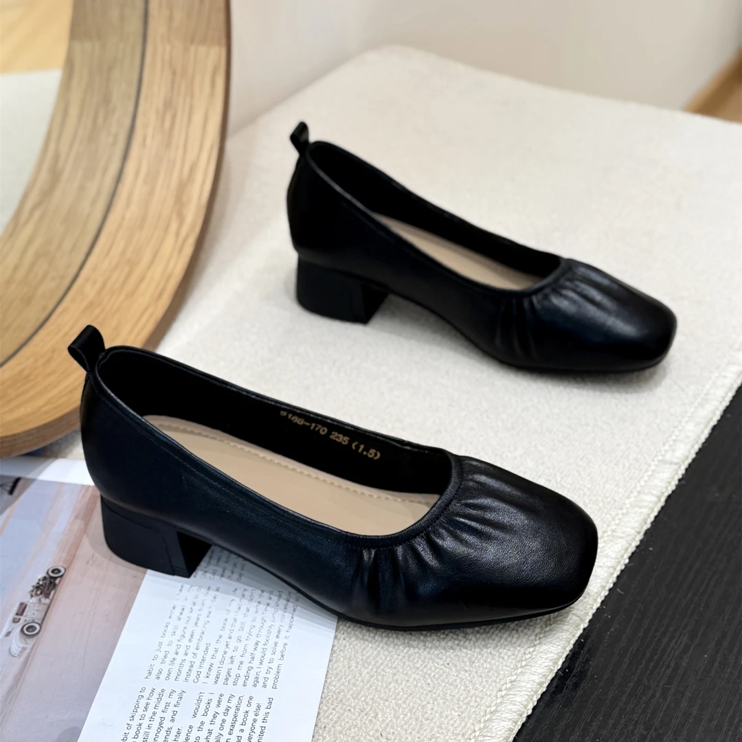 韩系复古方头褶皱粗跟奶奶鞋女2025新款夏中跟软底一脚蹬浅口单鞋