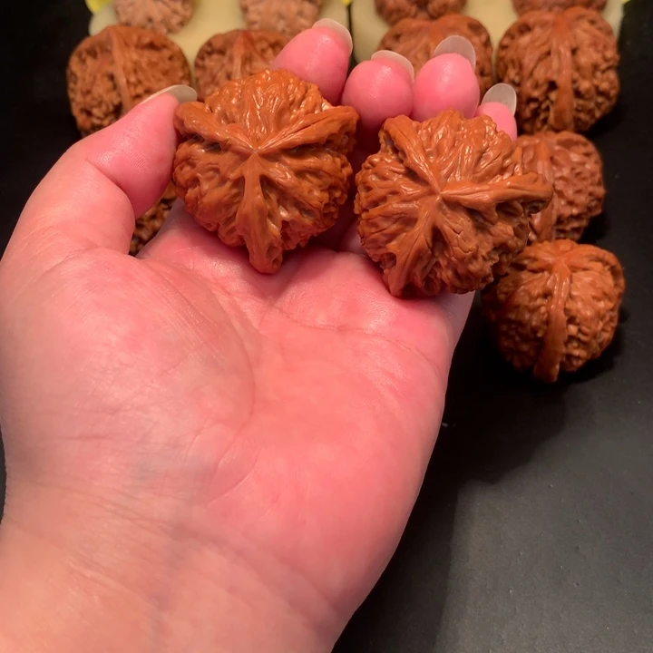 文玩核桃把件冣*工艺