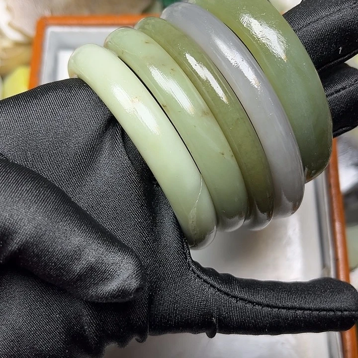 未镶嵌和田玉珠宝奇石