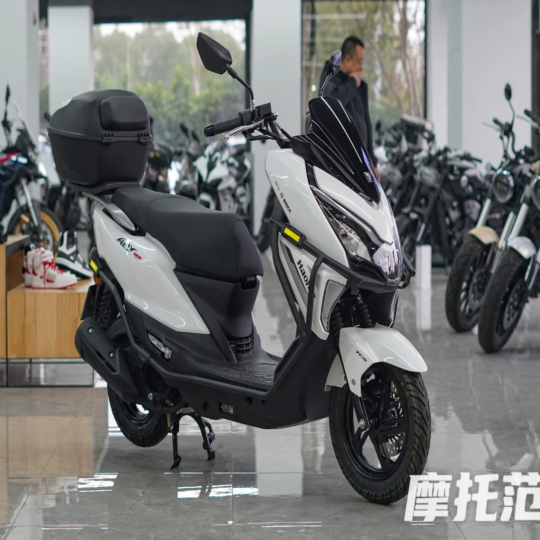 豪爵ADX踏板摩托   带牌价格保险另算只有三台