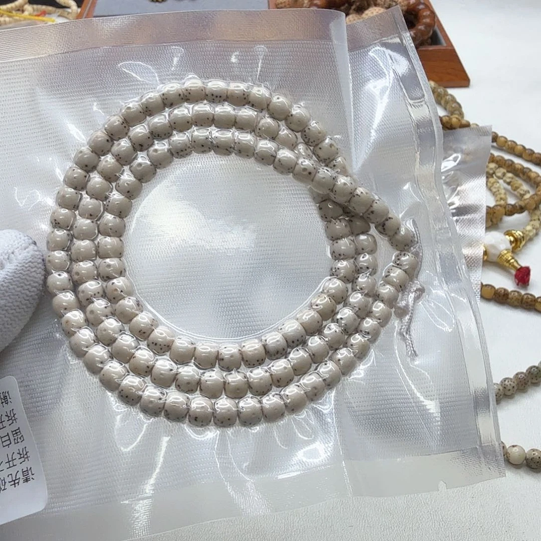 吊坠星月菩提21梵天原脂白大眼睛通体6左右108一物一图